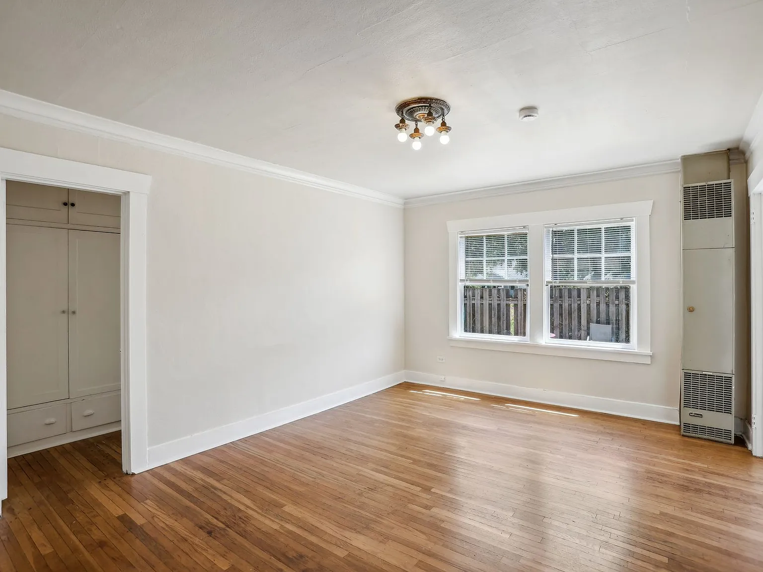 Virginia Apartments — Photo 4