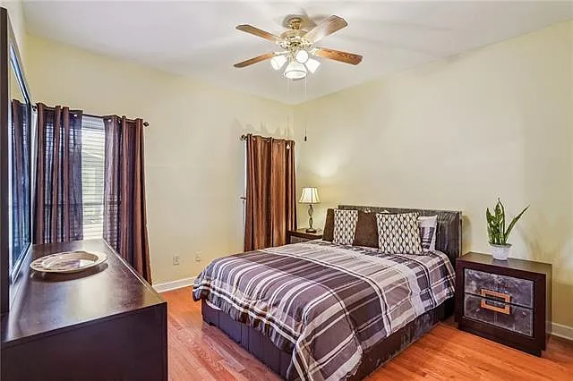 822 Touro St #1 — Photo 11