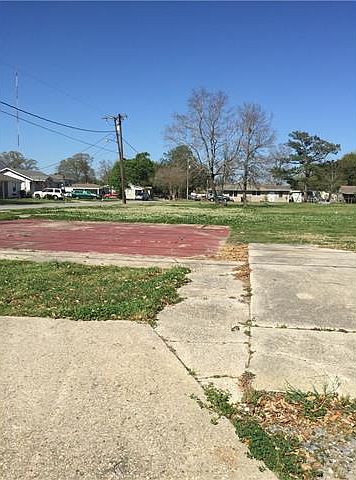 1st image of 803 E Judge Perez Dr