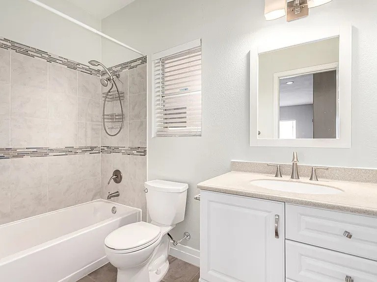 5856 Golden Wing St — Photo 25