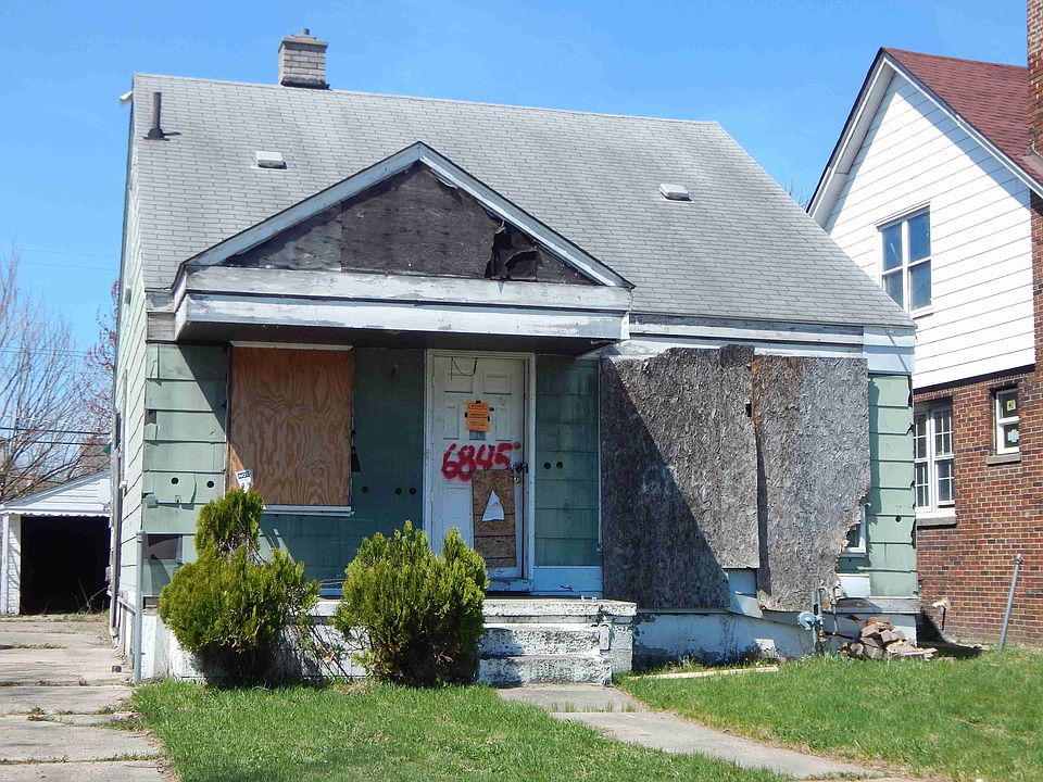 6845 Auburn