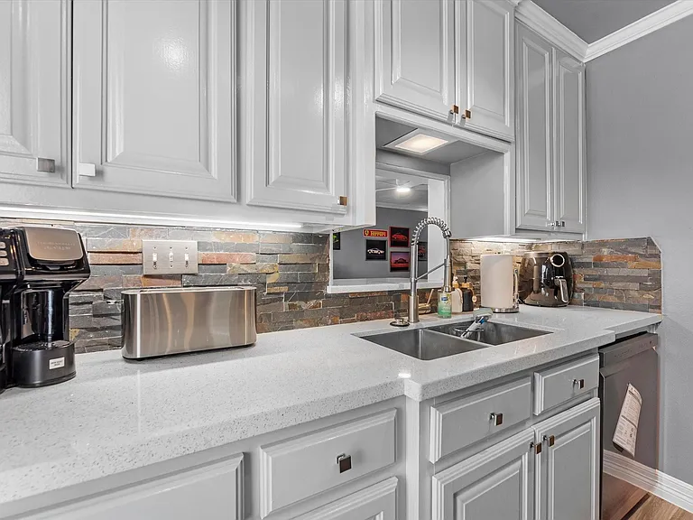 505 Westcott St #308 — Photo 12