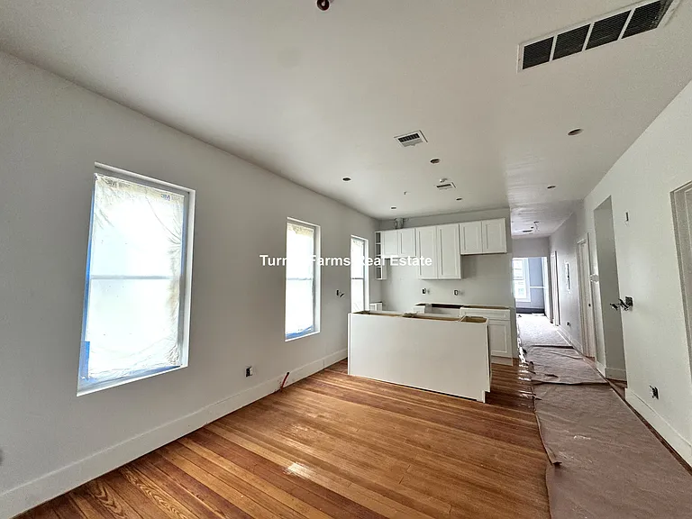 82 Marion St #1 — Photo 2