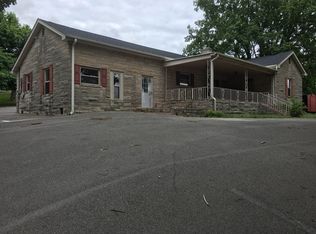 502 Happy Valley Rd, Glasgow, KY 42141
