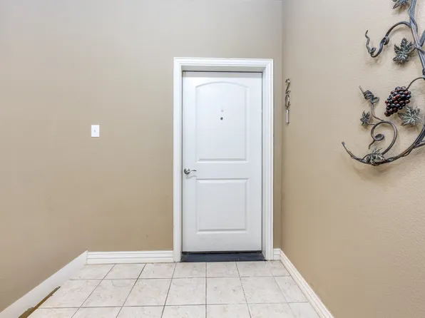 212 Bolivar St, Sanger, TX 76266