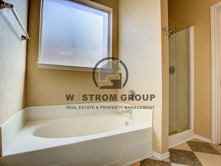 4537 Chris Dr — Photo 44