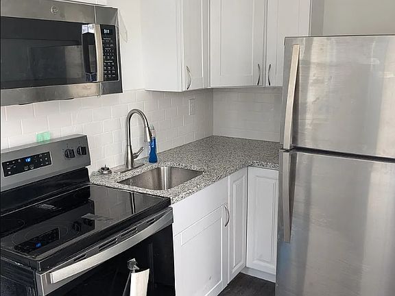 3rd image of 2637 N Jessup St #1