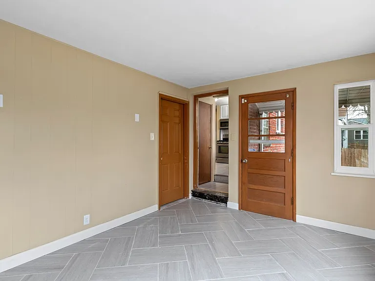 9518 Arban Dr — Photo 8