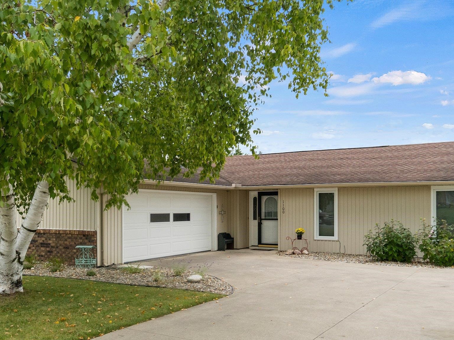 1100 Highland Dr, Angola, IN 46703 Zillow