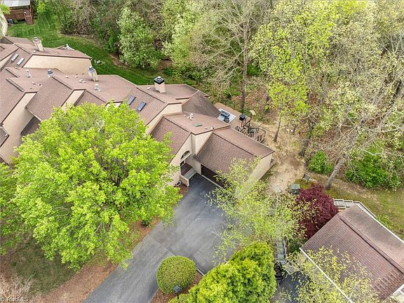 2nd image of 1955 Eastchester Dr Unit D