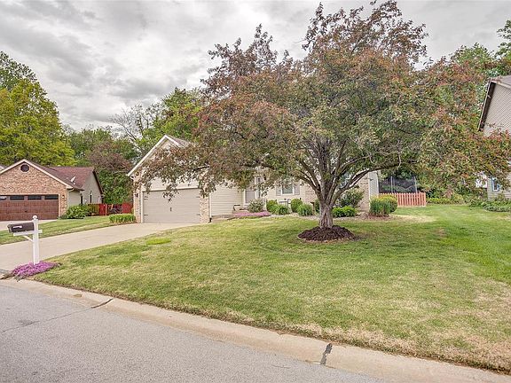 2nd image of 26 Windermere Dr