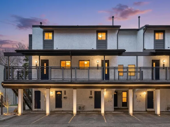 2520 Palliser Dr SW #1808, Calgary, AB T2V 4S9