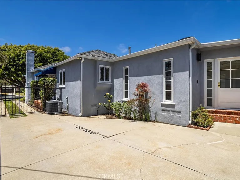 1332 Pearl St — Photo 27