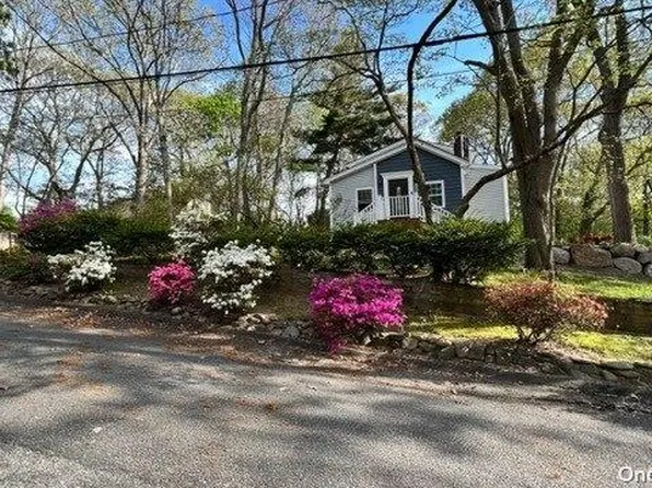 26 Patchogue Road, Sound Beach, NY 11789