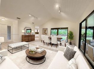 6710 SW 94th St, Pinecrest, FL 33156