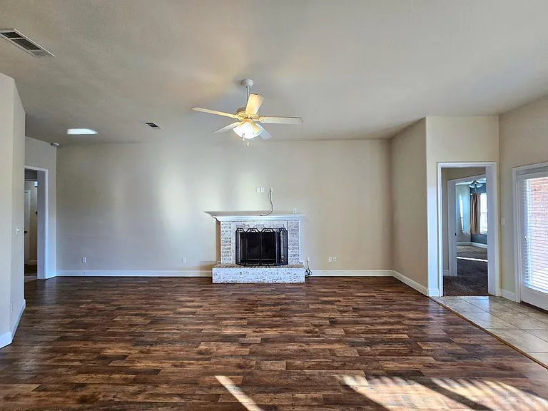6006 Spahn St — Photo 3