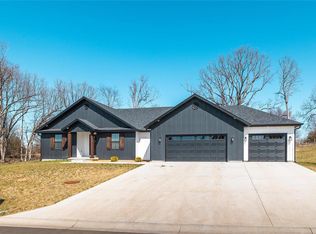 433 Cobb Dr, Lebanon, MO 65536