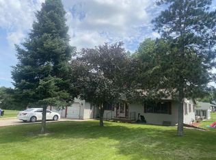 N6312 Hillcrest Rd, Pardeeville, WI 53954