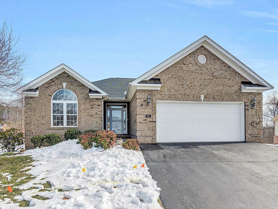 1st image of 1621 Cascades Ct