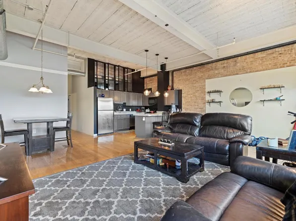 234 East Reservoir AVENUE #209, Milwaukee, WI 53212