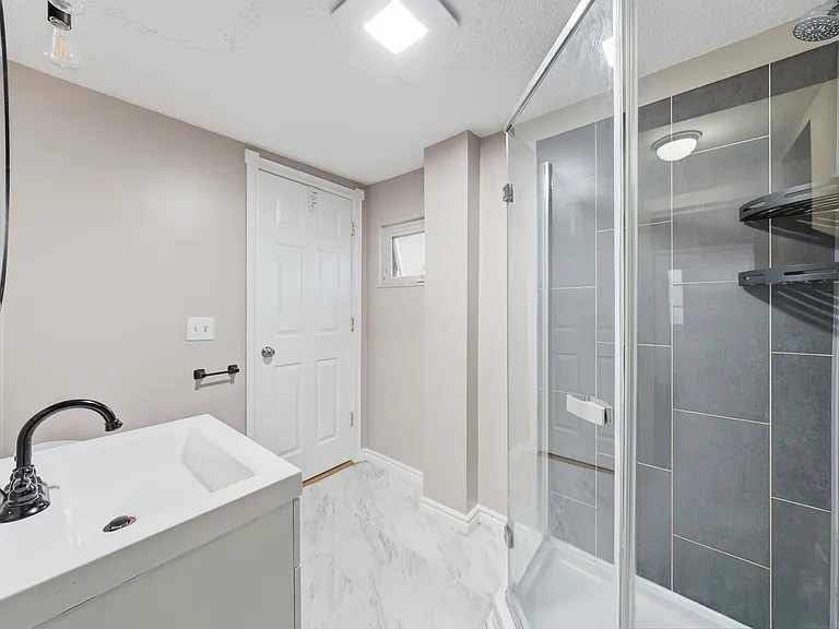 Full Bathroom En Suite with Stand Up Glass Shower