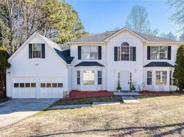 2727 Crestworth Ln, Buford, GA 30519