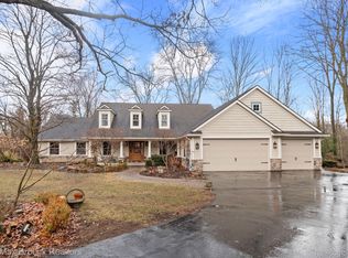 31700 Westlady Dr, Beverly Hills, MI 48025