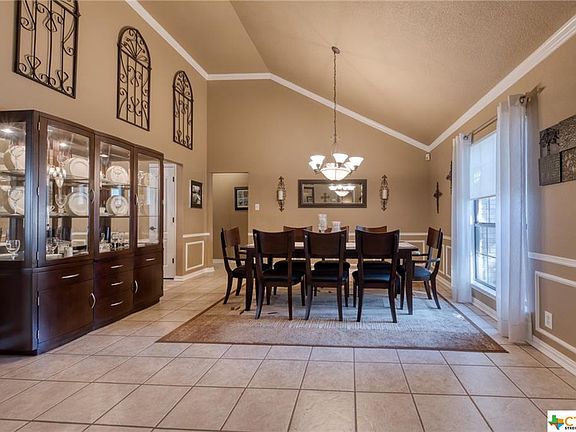4th image of 5851 Woodridge Oaks