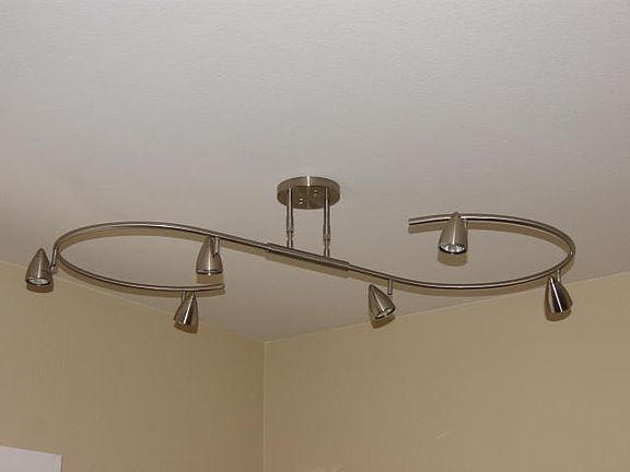 Light Fixture in Dining Room