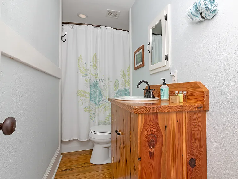 63 Lingerlong Ln — Photo 6