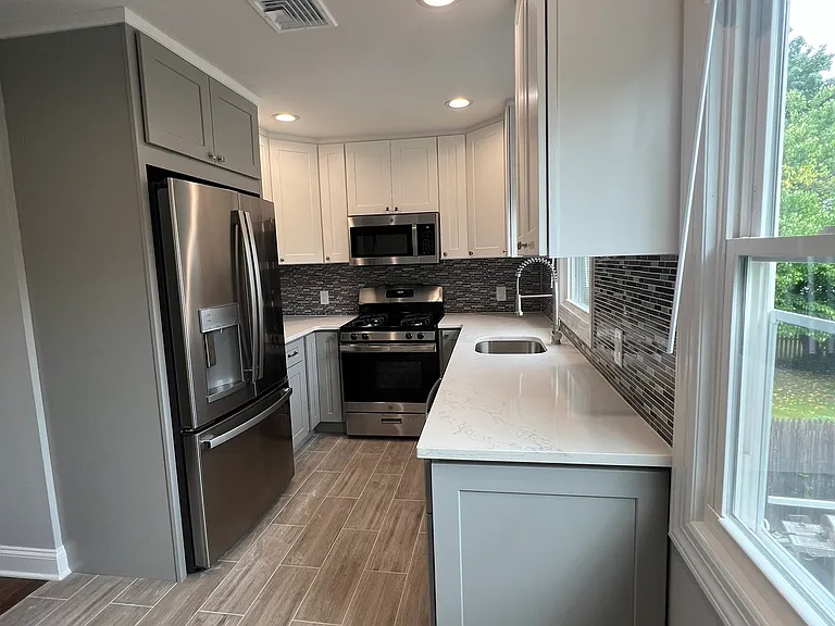 20 Van Dyke Pl #2 — Photo 6