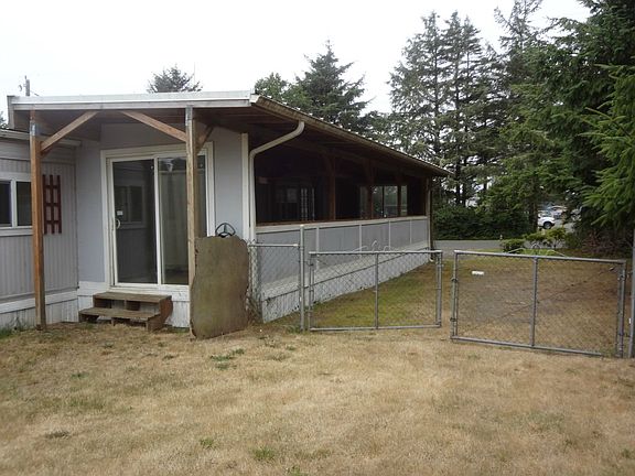 5th image of 814 Magellan Ave NE