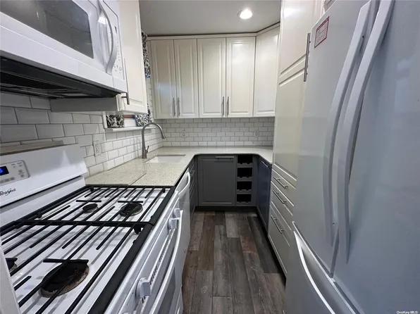 70A Sea Cliff Avenue #Lower, Glen Cove, NY 11542