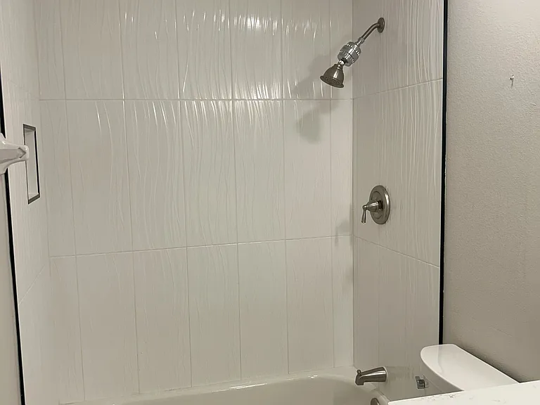 Full Bathroom Upstairs