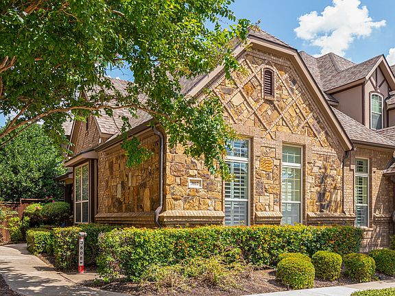 2nd image of 3812 Bur Oak Dr