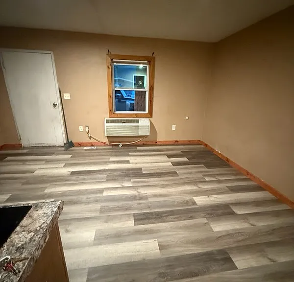 211 Elm St #9 — Photo 4
