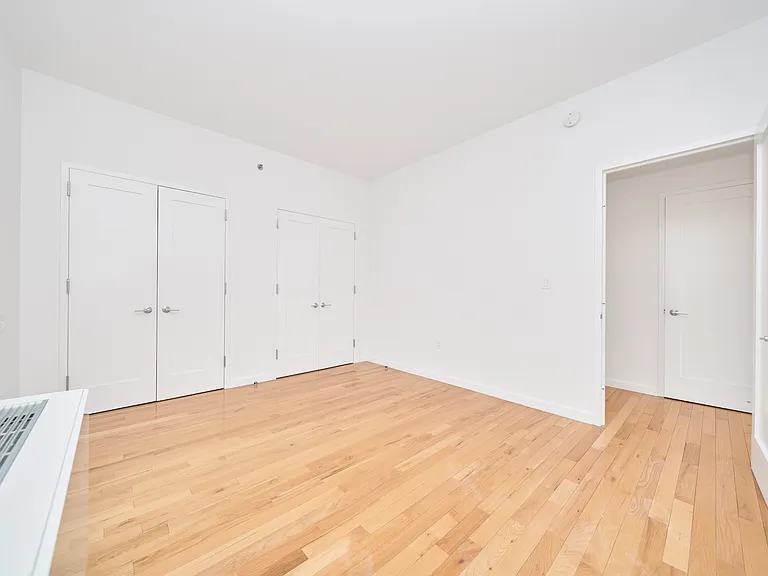 2211 3rd Ave #9-B — Photo 10