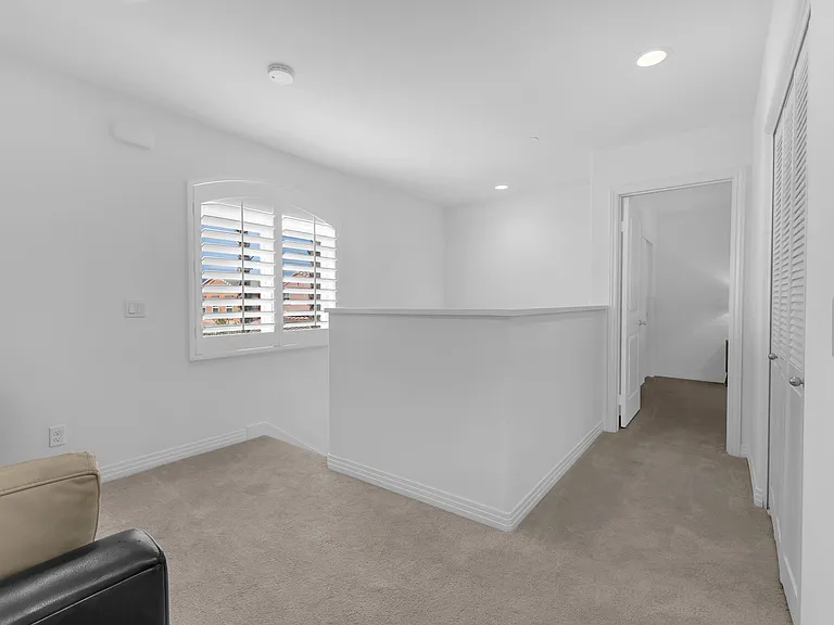 Rosewood Ln — Photo 8