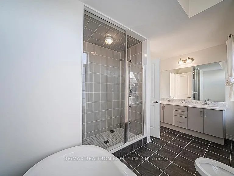 1 Sissons Way — Photo 12