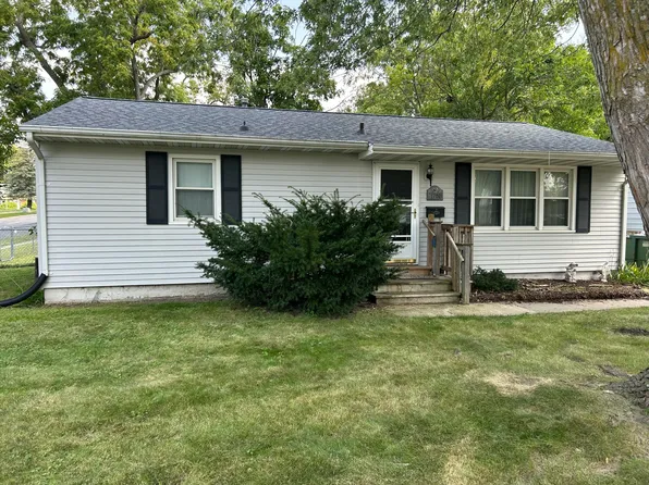 1720 Douglas Ave, Ames, IA 50010