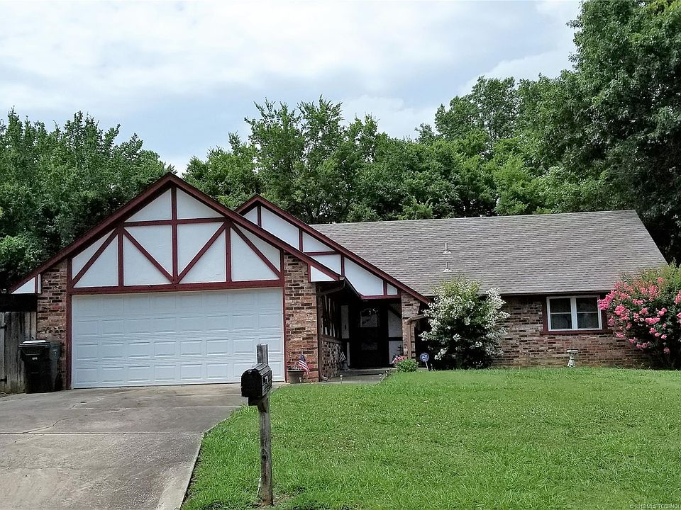 1st image of 1460 Maplewood Dr