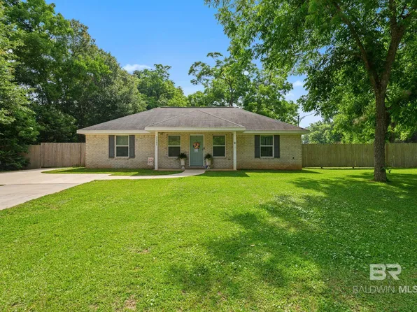 11191 Lakeland Dr, Grand Bay, AL 36541