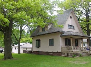801 Howard St, Charles City, IA 50616