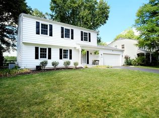 308 Southwood Dr, Perrysburg, OH 43551