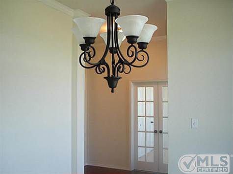 5th image of 172 Berkshire Ln