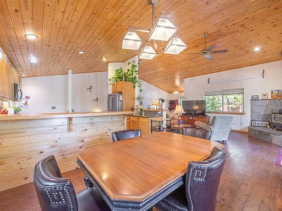 5th image of 15141 Royal Way