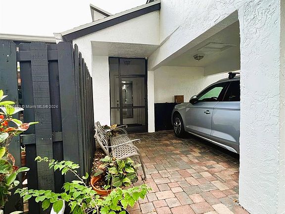 5th image of 318 Fairway Cir #26
