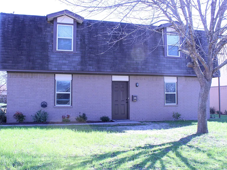 600 E Rosedale St #B — Photo 10