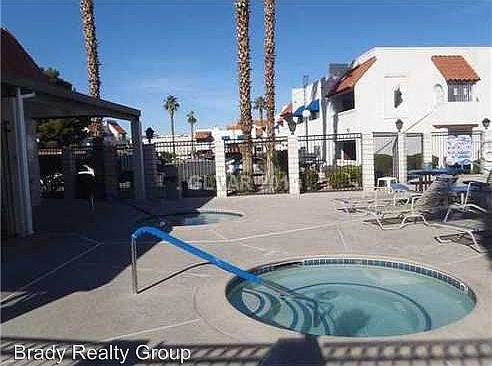 5th image of 4350 Sanderling Cir Unit 68