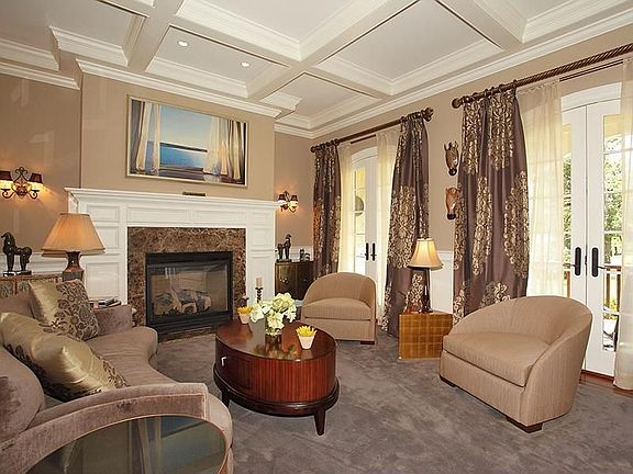 Spectacular like new Custom Colonial
